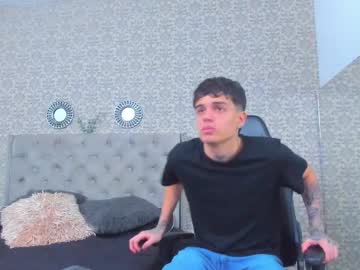 See Declanfox online Now @ camwhore.uk