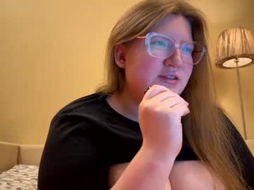 See Fiechenh online Now @ camwhore.uk
