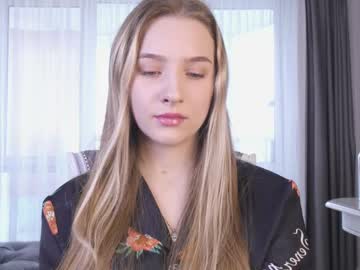 See Harrieteasley online Now @ camwhore.uk