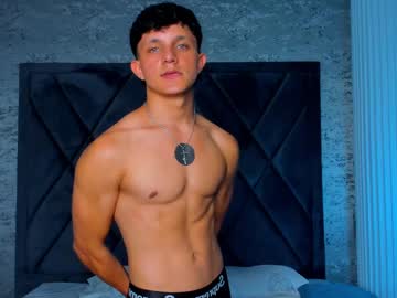 See Jamesgolden_ online Now @ camwhore.uk