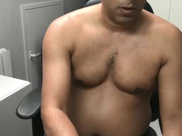 See Joeshades21 online Now @ camwhore.uk