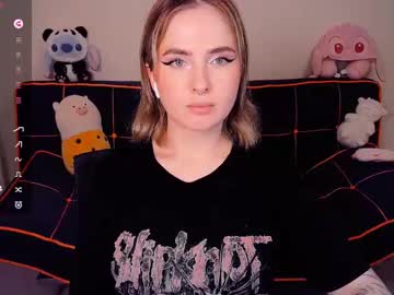 See Shyfoxxxy online Now @ camwhore.uk