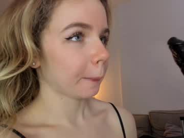 See Stella_vans online Now @ camwhore.uk