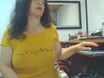 See Vikktoriaaa online Now @ camwhore.uk