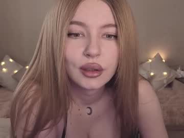 See Violettaotis online Now @ camwhore.uk